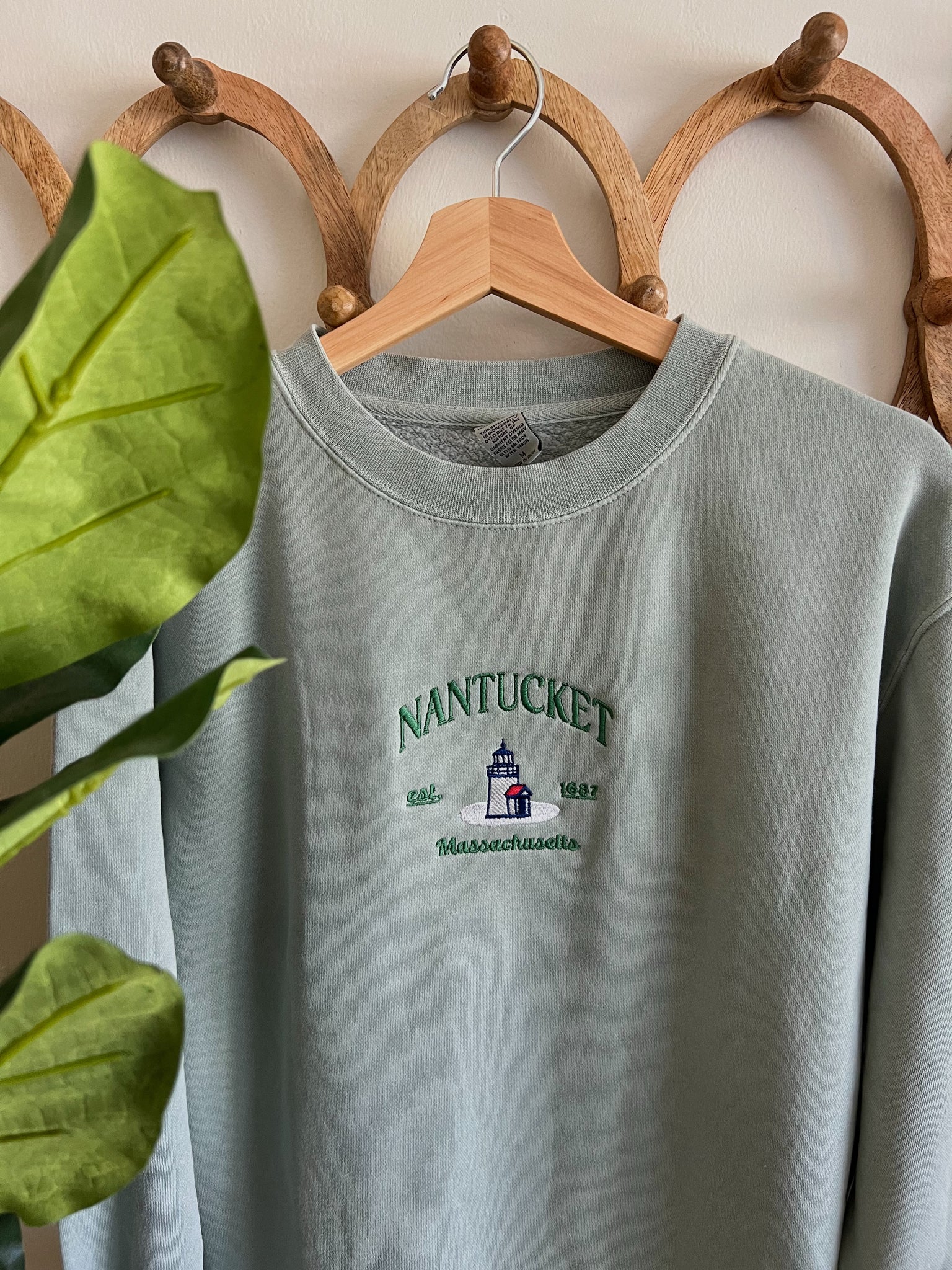 NANTUCKET embroidered Crewneck