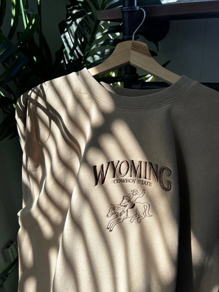 WYOMING EMBROIDERED CREW