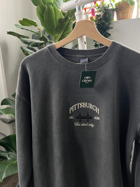PITTSBURGH Embroidered CREWNECK